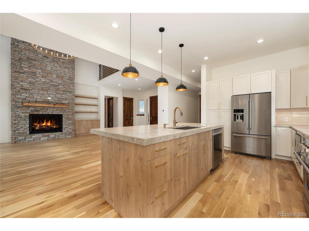 Image 1: Kitchen looking into family room. Image 1: Kitchen looking into family room.