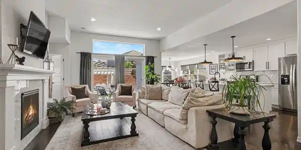 Image 4: Beautiful Open Floorplan! Image 4: Beautiful Open Floorplan!