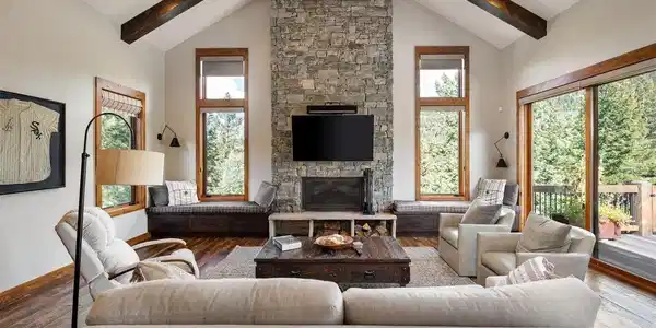 Image 4: Family Room