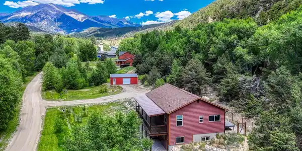 8242 County Road 240e