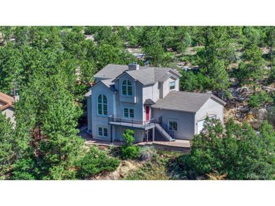 1135 Golden Hills Rd
