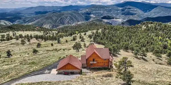 401 Raptor Point Rd