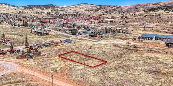 Image 2: Property lines are approximate and not a survey Image 2: Property lines are approximate and not a survey