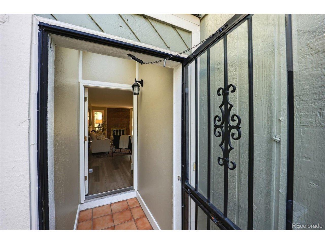 Image 4: Covered Entrance with Skylight Image 4: Covered Entrance with Skylight