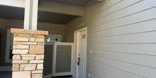 Image 4: Front door
