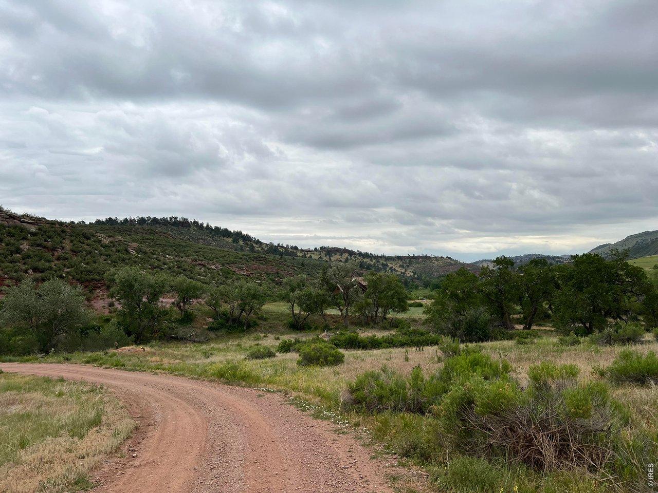Image 2: Road going to the property