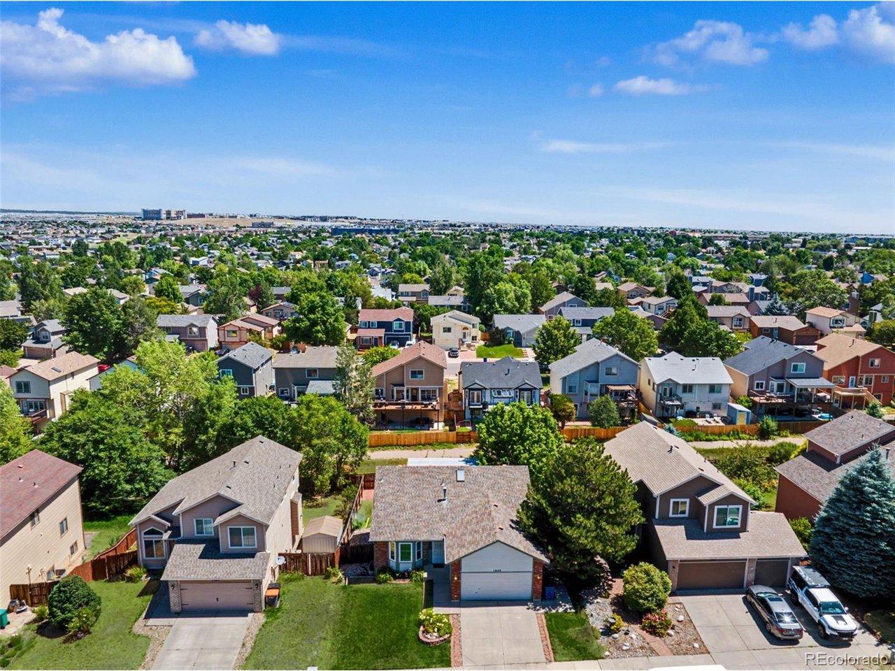 Image 2: This gorgeous home backs to open space Image 2: This gorgeous home backs to open space