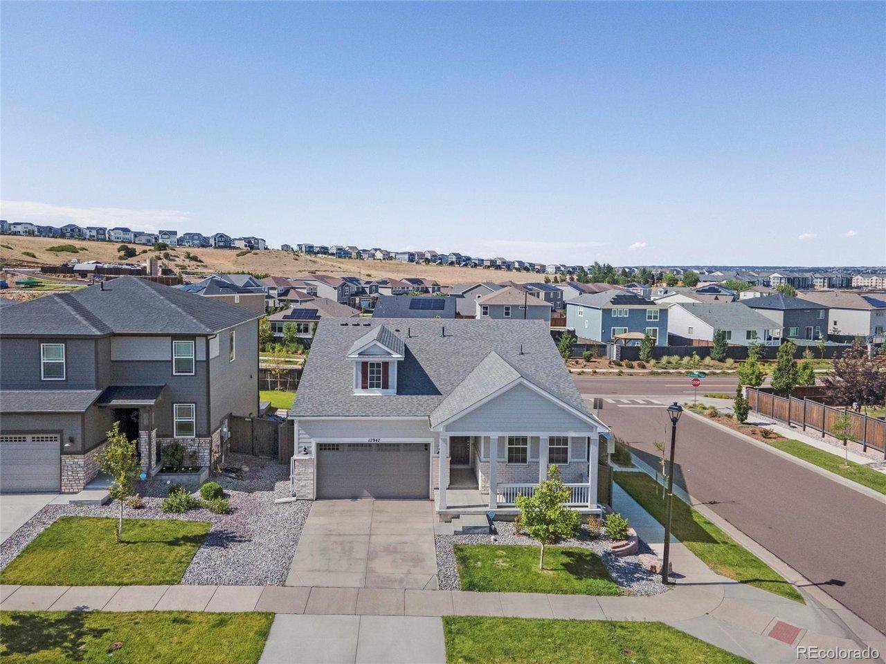 Image 1: Beautiful Corner Lot
