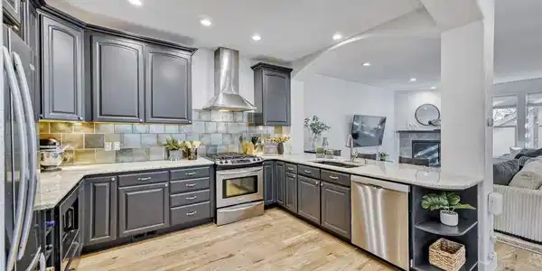 3144 W 25th Ave