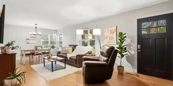 Image 3: Living Room Image 3: Living Room