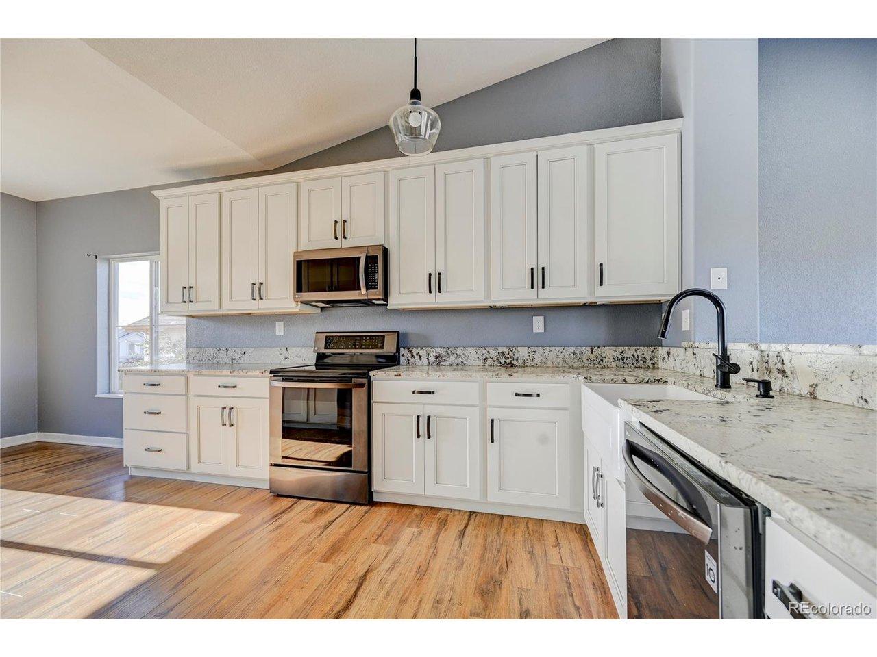 Image 3: Kitchen