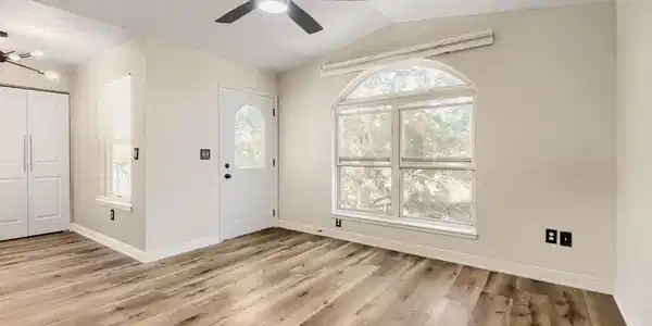 Image 3: Living Room Image 3: Living Room