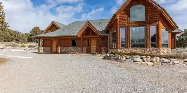 11677 Saddle Ridge Ct