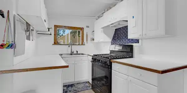 Image 4: Main House Kitchen Image 4: Main House Kitchen