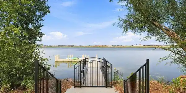 Image 2: Access to 2 reservoirs within the neighborhood Image 2: Access to 2 reservoirs within the neighborhood