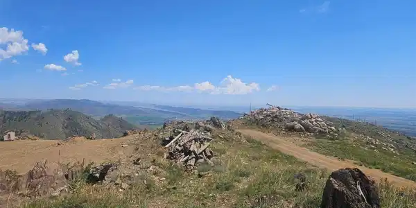 Image 3: View to the East Image 3: View to the East