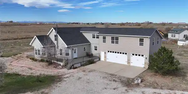 4511 Meadow Lark Rd