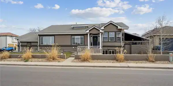 6595 Meade