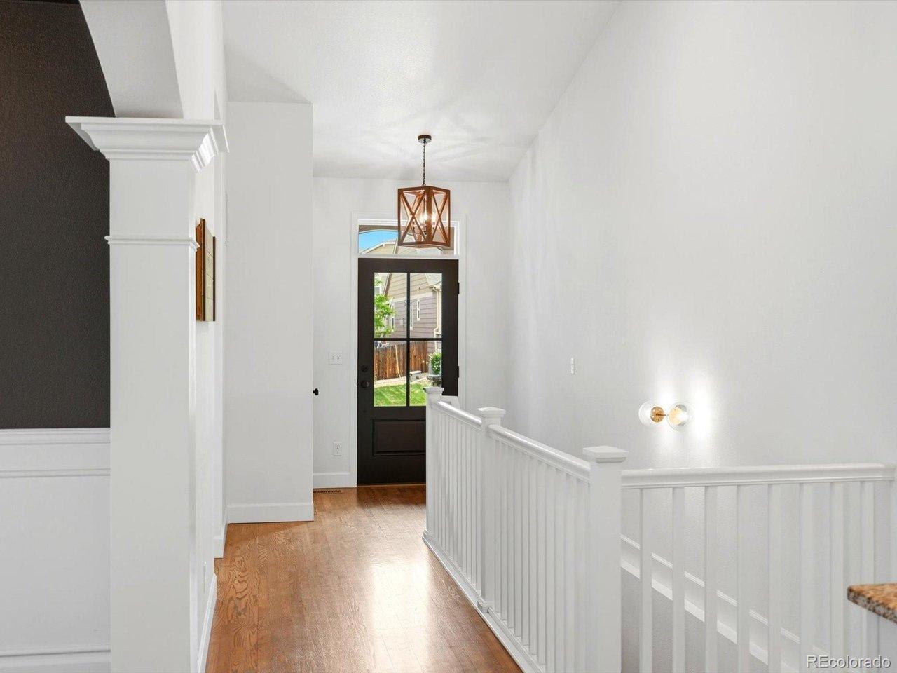 Image 4: Gorgeous Hardwood