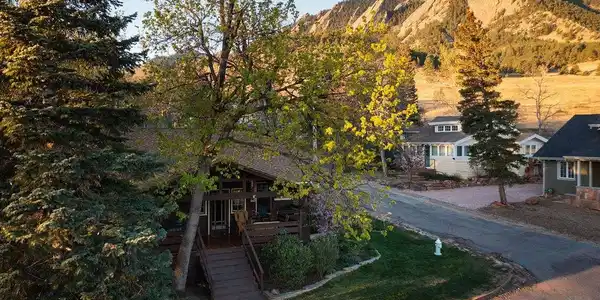 114 Chautauqua Park