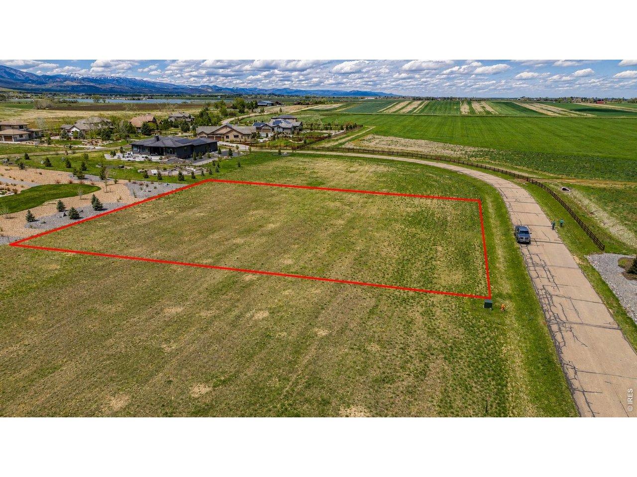 Image 2: Home site faces east with mountain views to the west