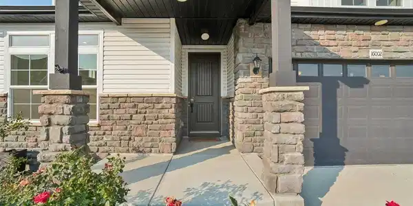 Image 3: front porch Image 3: front porch