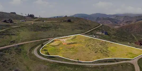Image 3: 3.65 acres of gentle grassy slope. Build site already graded.