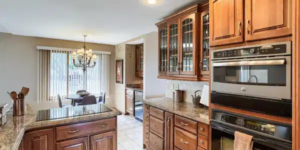 Image 4: 16 Kitchen.jpg Image 4: 16 Kitchen.jpg