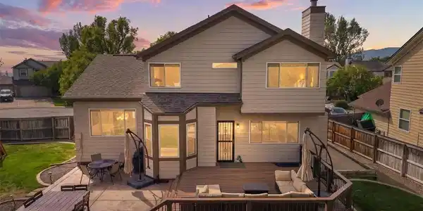 Image 2: Beautiful Composite Deck