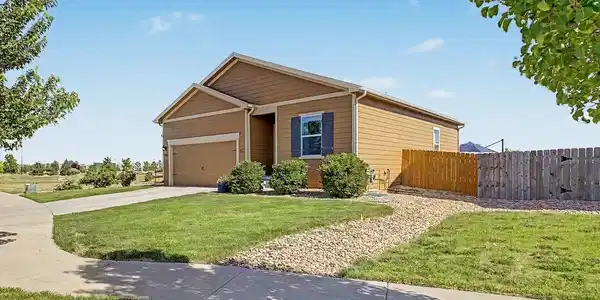Image 2: Home for sale in CO