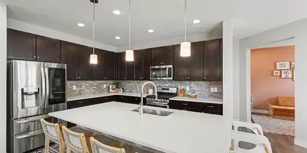 Image 3: Large open kitchen