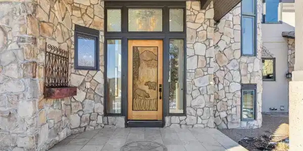 Image 2: Front entry Image 2: Front entry