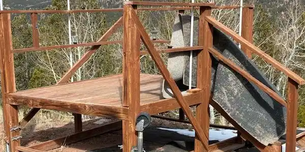 Image 3: Viewing deck from RV parking spot Image 3: Viewing deck from RV parking spot