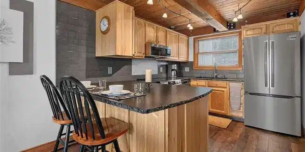 136 E Meadow Mile