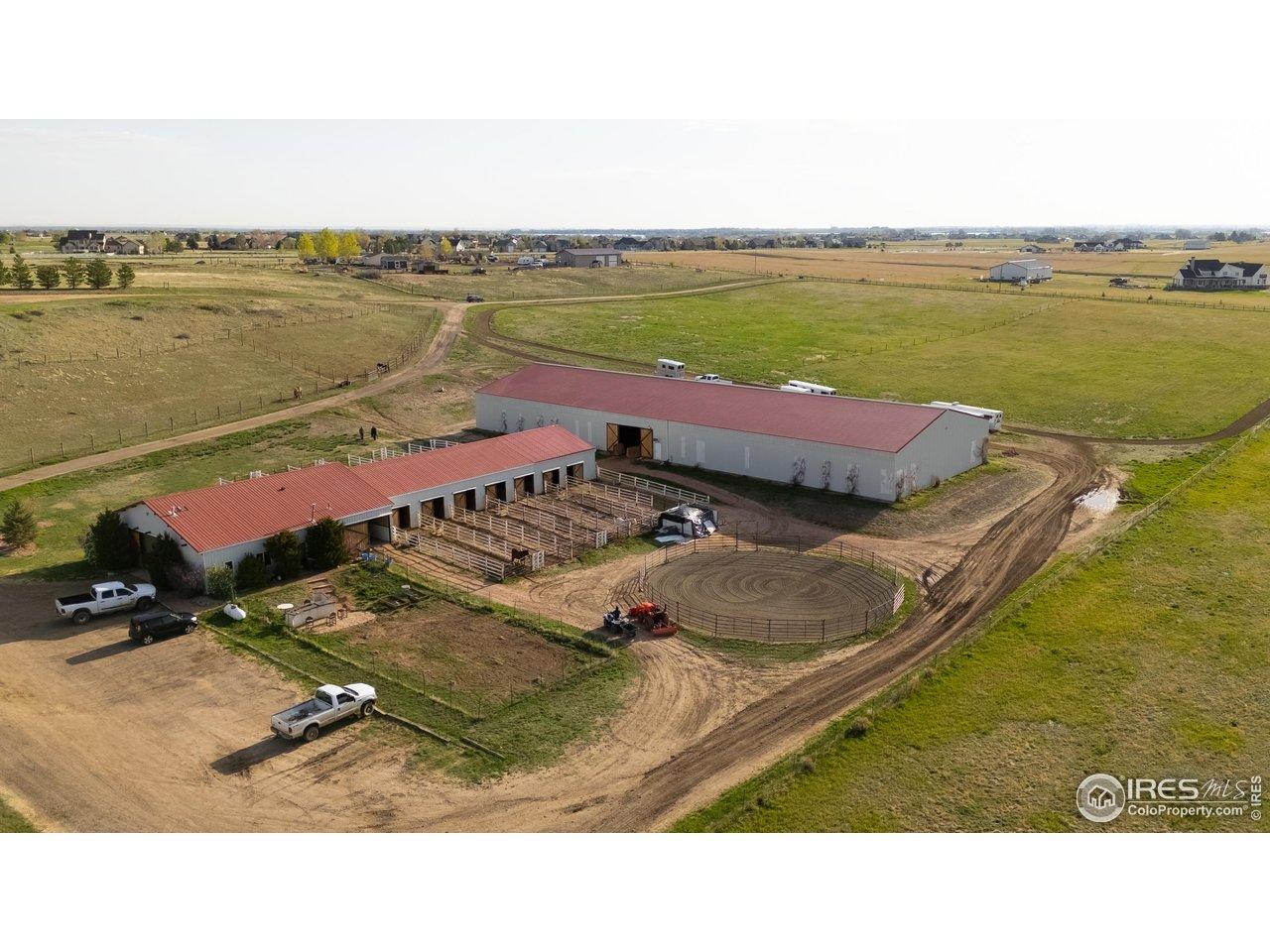 Image 3: Horse Barn, Indoor Arena, Round Pen Image 3: Horse Barn, Indoor Arena, Round Pen