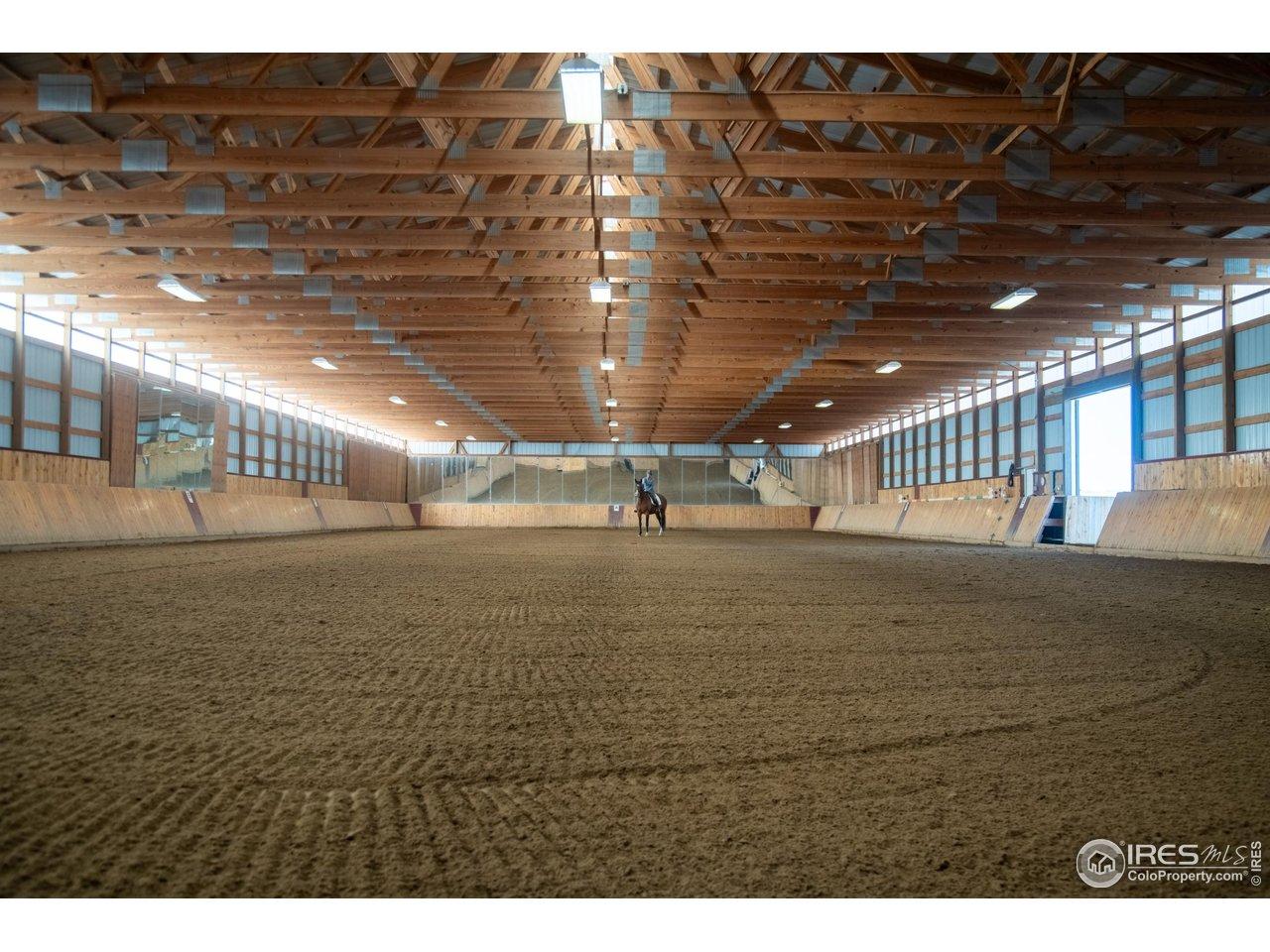 Image 4: Indoor Arena Image 4: Indoor Arena