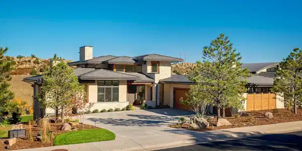 7572 Raphael Ln