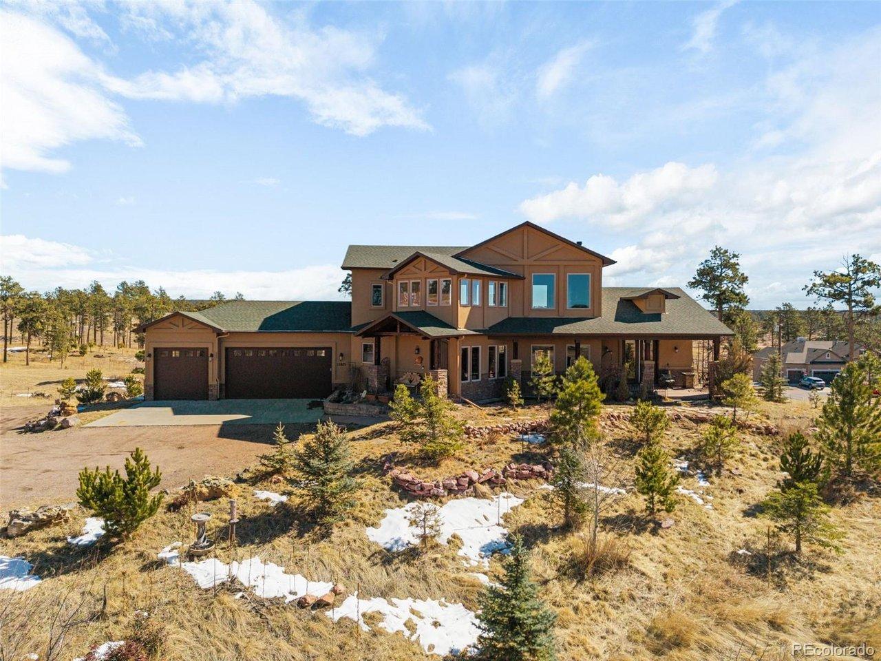 Image 1: Gorgeous custom home in the heart of Black Forest! Image 1: Gorgeous custom home in the heart of Black Forest!