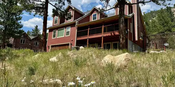 Image 2: Enjoy the upper deck year round.