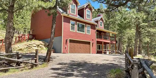 Image 3: Welcome to your mountain home overlooking 1 of 5 lakes.