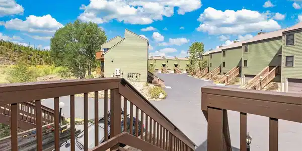 Image 4: Exterior Image 4: Exterior