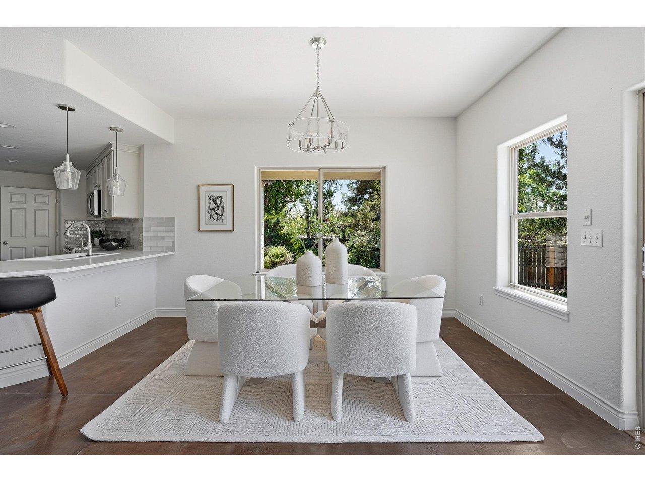 Image 3: Dining area with slider out to the backyard Image 3: Dining area with slider out to the backyard
