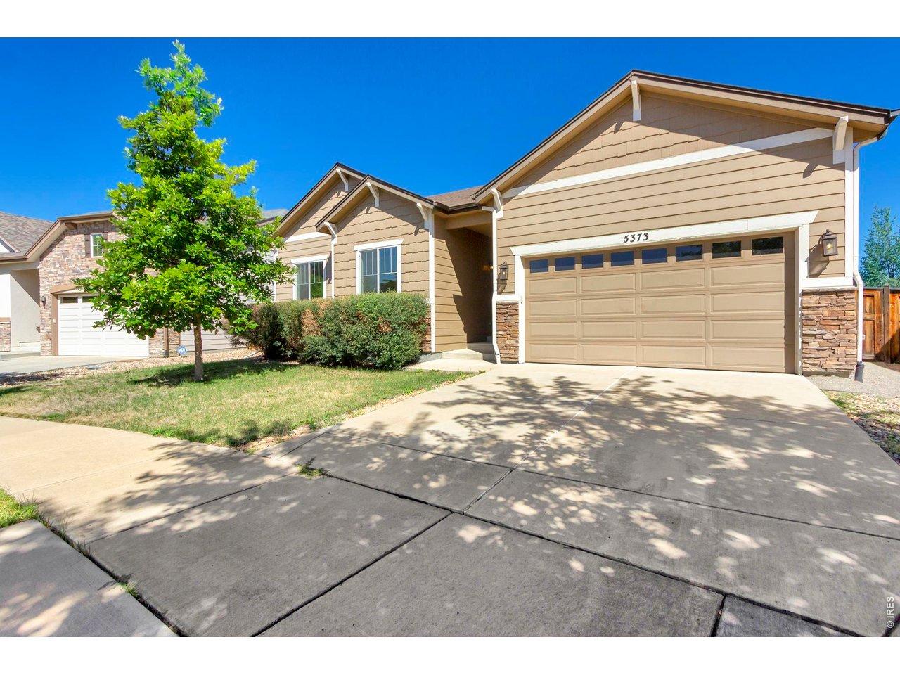 Image 2: Timeless curb appeal and impeccable craftsmanship welcome you to this beautifully appointed luxury residence. Image 2: Timeless curb appeal and impeccable craftsmanship welcome you to this beautifully appointed luxury residence.