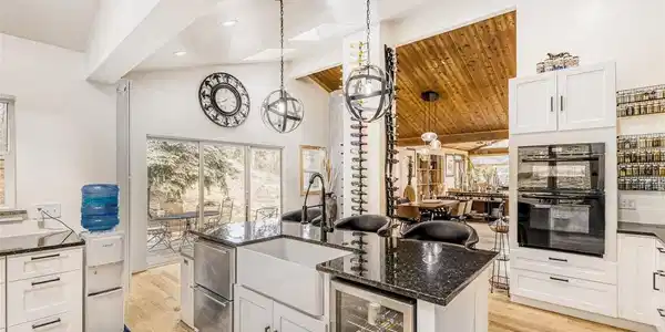 Image 3: Kitchen Image 3: Kitchen