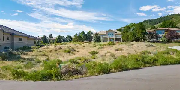 Image 2: Flat Lot on a culdesac Image 2: Flat Lot on a culdesac