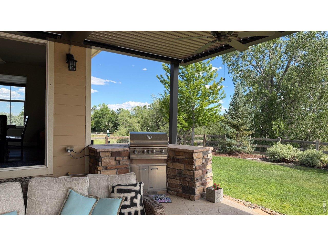 Image 4: BBQ GRILLING AREA Image 4: BBQ GRILLING AREA