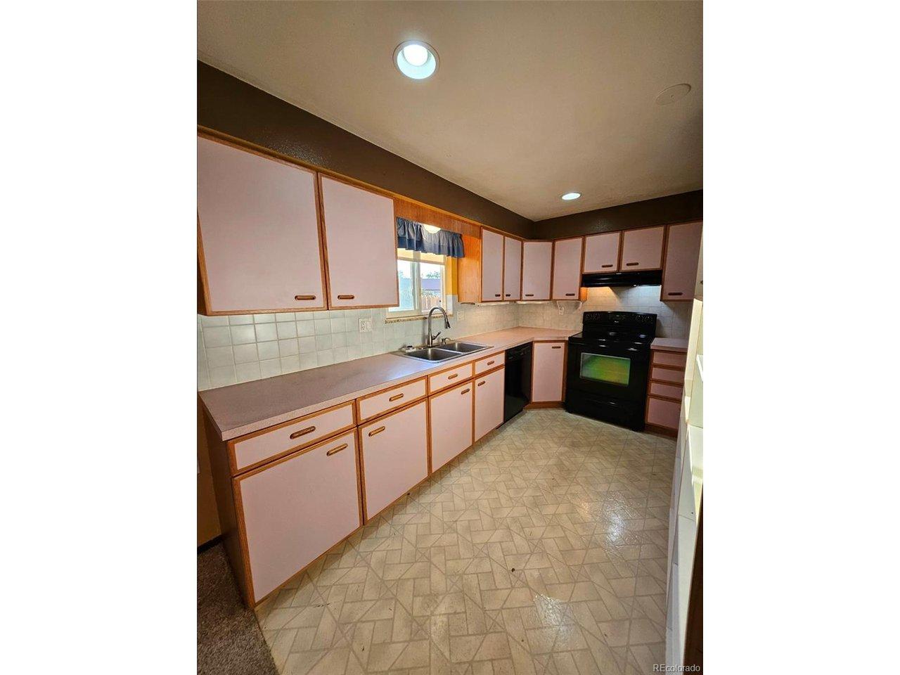Image 4: Kitchen Image 4: Kitchen