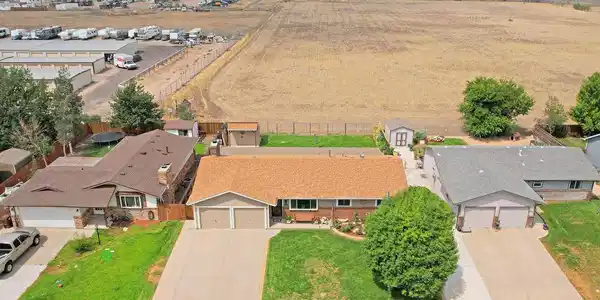 Image 2: Backs to Private Open Space