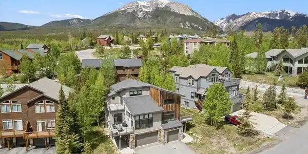 25 Wildernest Ct