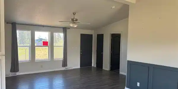 Image 2: Living Room